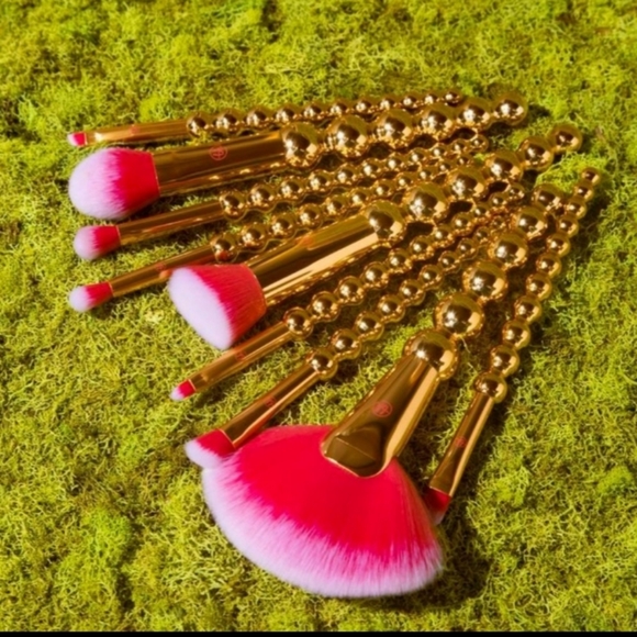 Makeup | Doja Cat Makeup Brushes Metamorphosis New | Poshmark